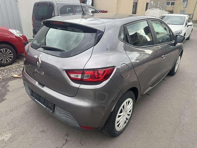Gebraucht Renault Clio IV Dynamique 73 PS (53 kW) 2015 Grau cassiopee Limousine