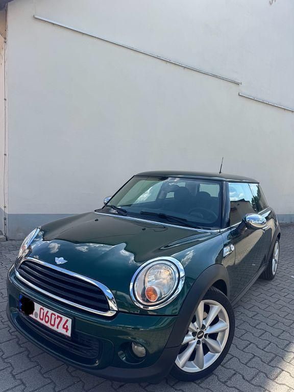 Grün Gebraucht 2011 Mini ONE Kleinwagen | 7.190 € (Etwas zu teuer) - Bild 1/4