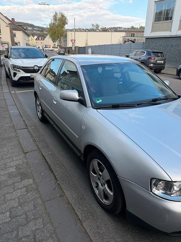 Second-hand Audi A3 115 CP (84 kW) 2002 Negru Hatchback