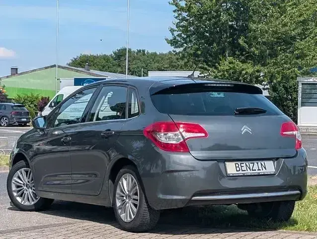 Gebraucht Citroën C4 Tendance 120 PS (88 kW) 2013 Gris shark (metallic) Limousine