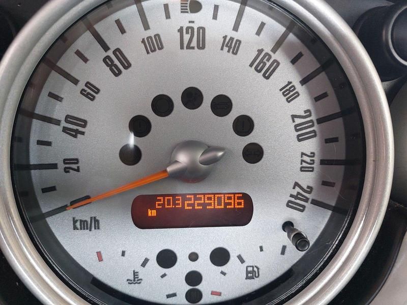 Gebraucht Mini ONE 90 PS (66 kW) 2003 Rot Kleinwagen