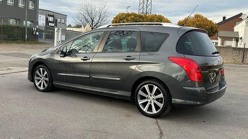 Gebraucht Peugeot 308 Active 111 PS (81 kW) 2011 Grau Kombi