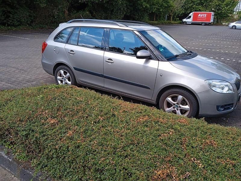 Beige Gebraucht 2008 Skoda Fabia Elegance Kombi | 3.900 € (Fairer Preis) - Bild 1/4
