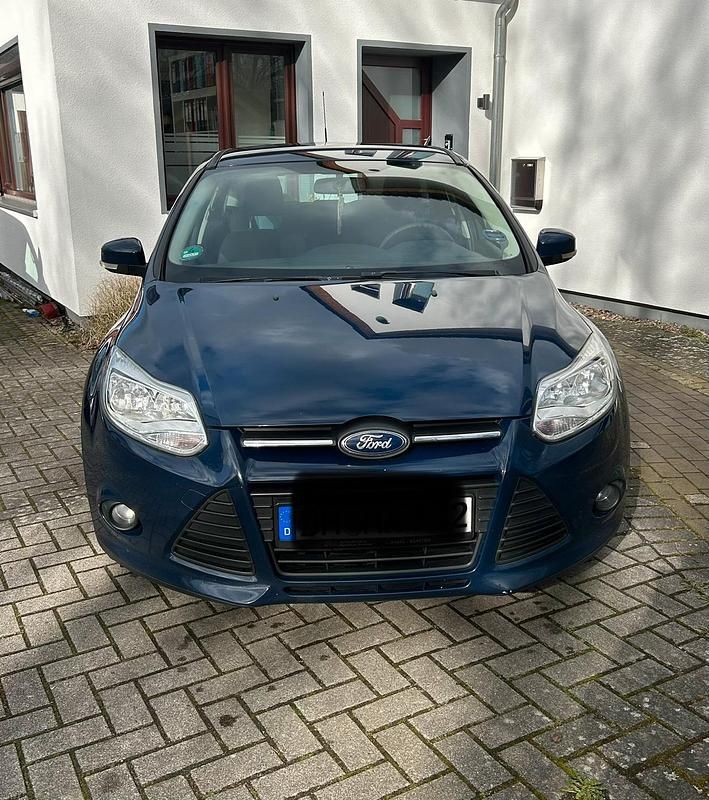 Gebraucht Ford Focus 2012 Blau Limousine