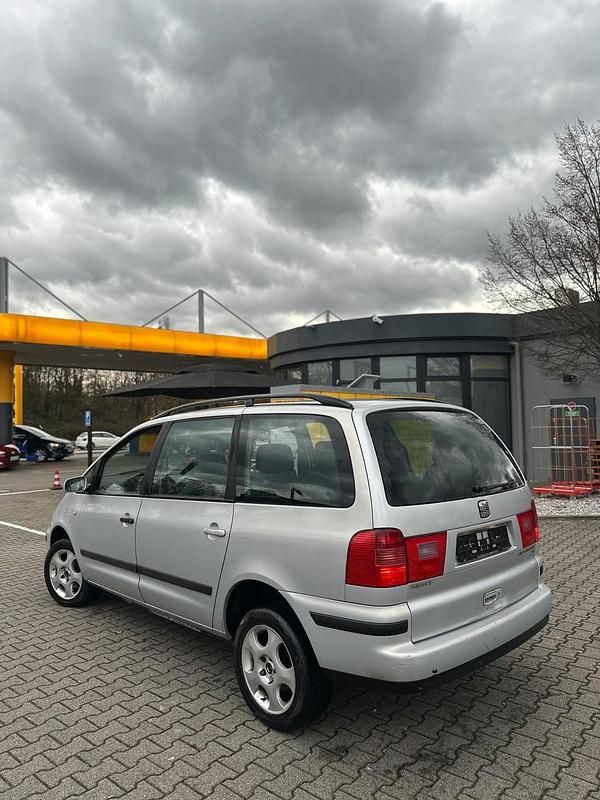 Gebraucht Seat Alhambra 131 PS (96 kW) 2002 Silber Van / Kleinbus