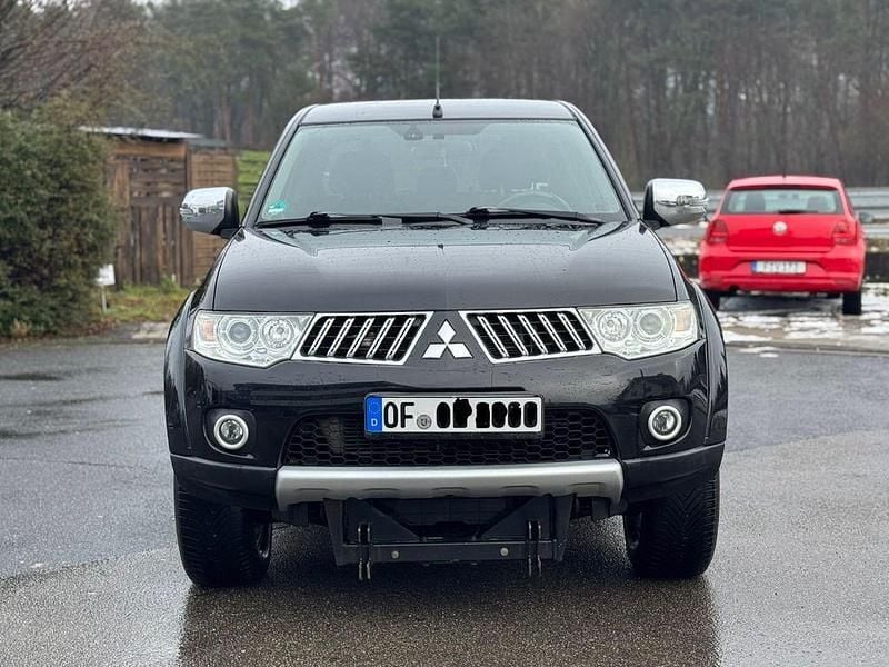 Gebraucht Mitsubishi L200 Edition 178 PS (130 kW) 2013 Schwarz Abholung