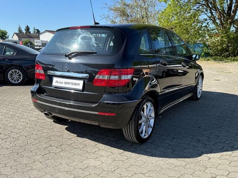 Gebraucht Mercedes B180 109 PS (80 kW) 2008 Schwarz Van / Kleinbus