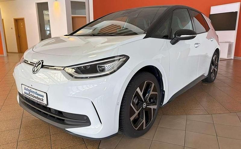Gebraucht VW ID.3 Pure 125 kW (170 PS) 2025 Gletscherweißmetallic Kleinwagen