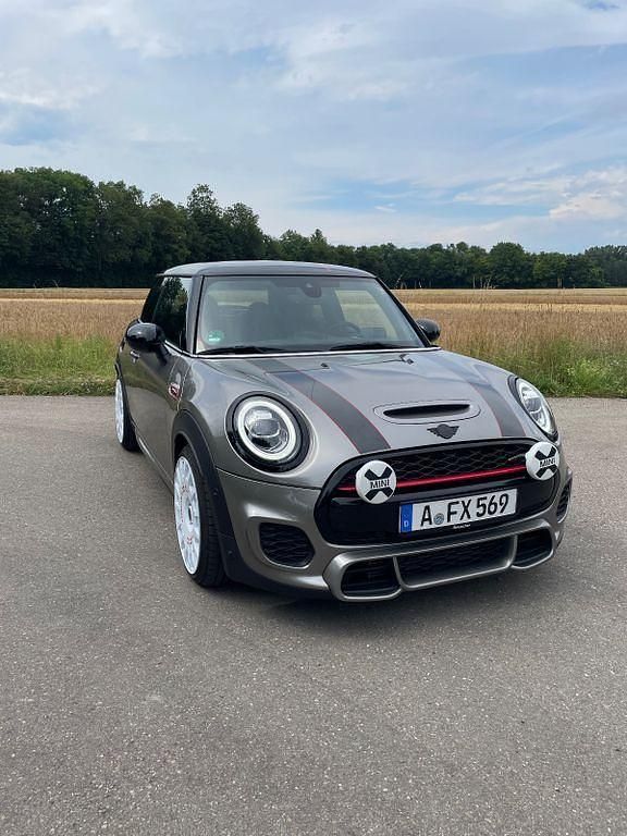 Silber Gebraucht 2019 Mini John Cooper Works Kleinwagen | 23.440 € (Guter Preis) - Bild 1/4