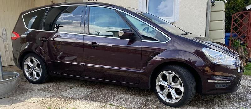 Violet Gebraucht 2011 Ford S-MAX Titanium Van / Kleinbus | 8.200 € (Teuer) - Bild 1/4