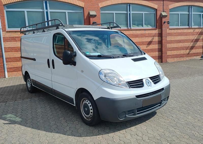 Weiß Gebraucht 2008 Renault Traffic Van / Kleinbus | 7.100 € - Bild 1/4