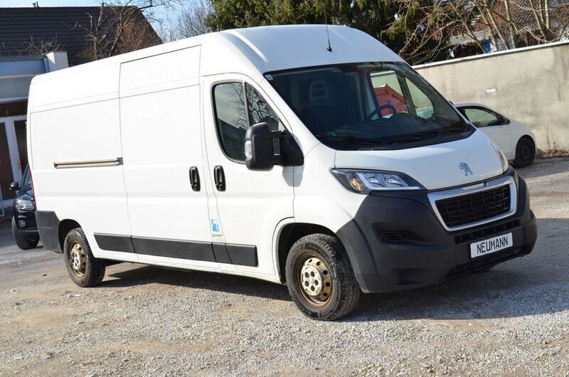 Gebraucht Peugeot Boxer 131 PS (96 kW) 2019 Weiß Van
