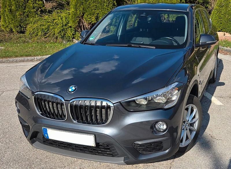 Gebraucht BMW X1 Advantage 150 PS (110 kW) 2016 Grau SUV