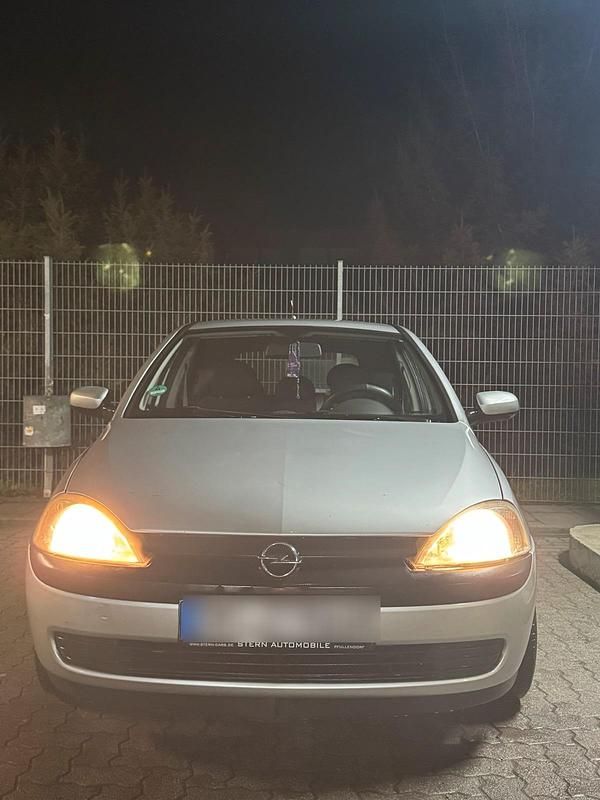 Grau Gebraucht 2011 Opel Corsa Kleinwagen | 1.600 € (Superpreis) - Bild 1/4