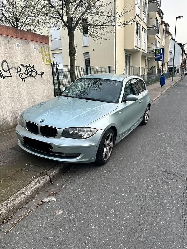 Second-hand BMW 118 143 CP (105 kW) 2007 Argintiu Hatchback