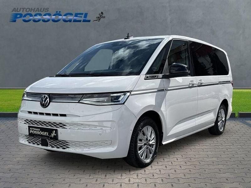 Second-hand VW Multivan Style 150 CP (110 kW) 2024 Alb Monovolum