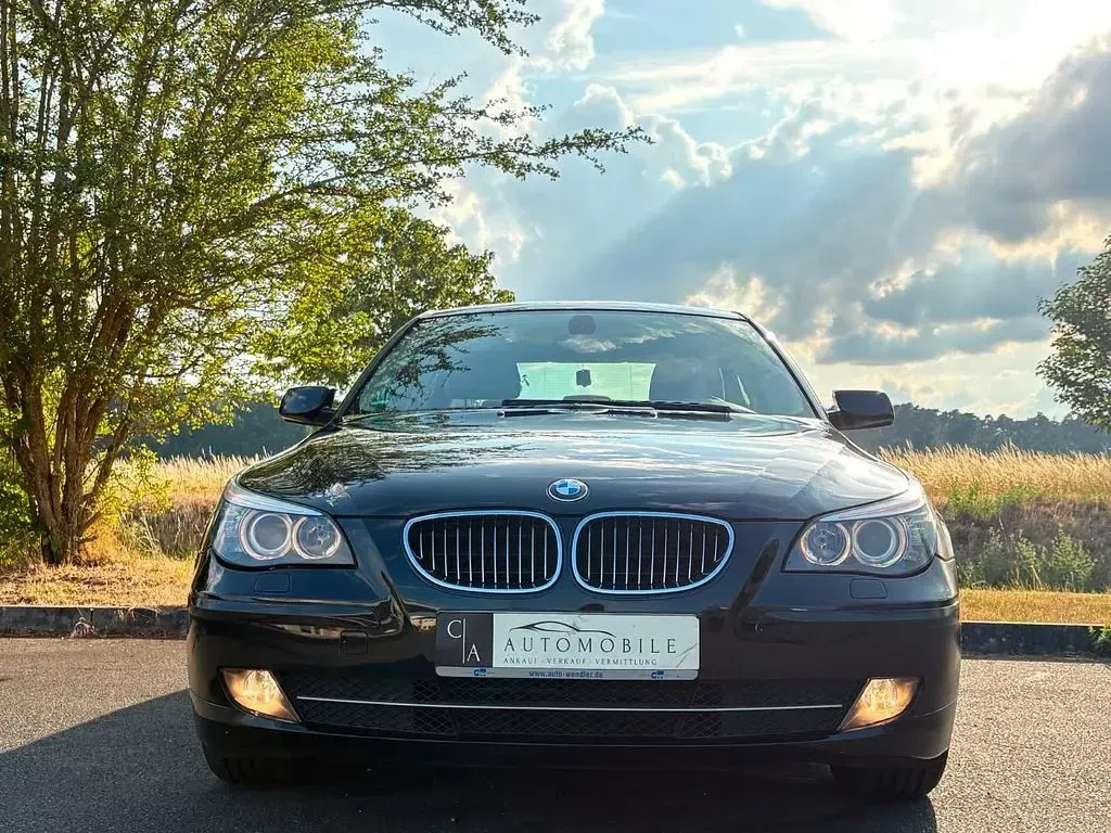 Gebraucht BMW 520 170 PS (125 kW) 2008 Schwarz Limousine