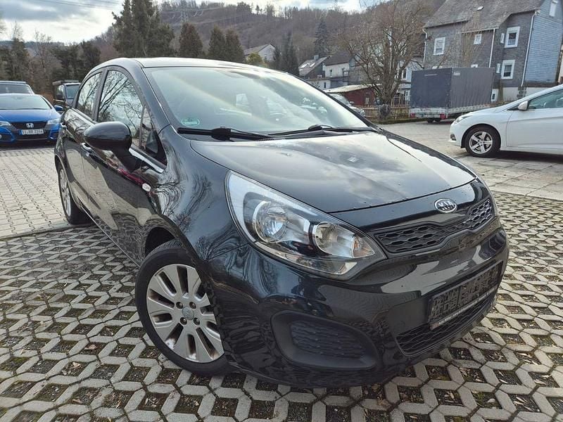 Gebraucht Kia Rio Edition 7 109 PS (80 kW) 2012 Schwarz Limousine