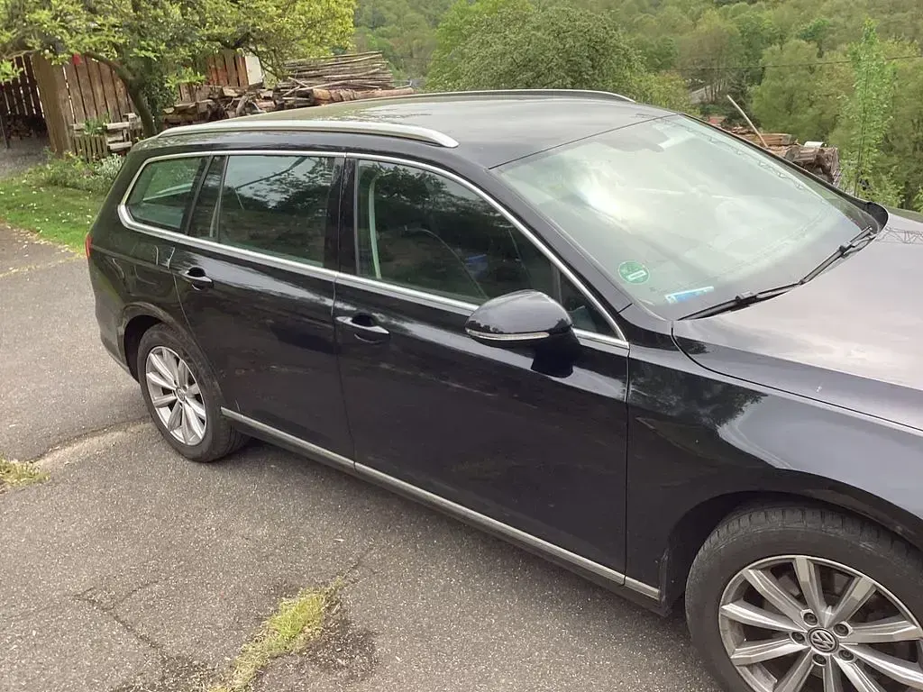 Gebraucht VW Passat Highline 190 PS (139 kW) 2018 Schwarz Kombi