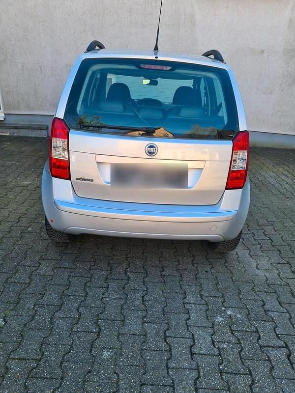 Gebraucht Fiat Idea 94 PS (69 kW) 2007 Silber Van / Kleinbus