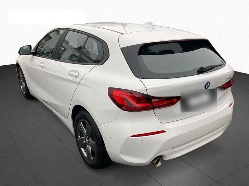 Gebraucht BMW 118 Advantage 136 PS (100 kW) 2021 Weiß Kleinwagen