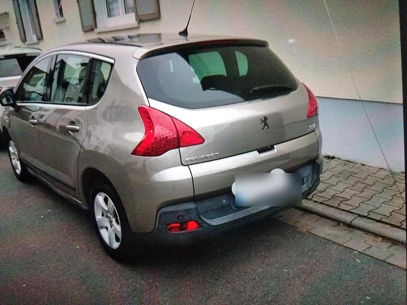 Gebraucht Peugeot 3008 Business-Line 163 PS (119 kW) 2012 Braun Kombi