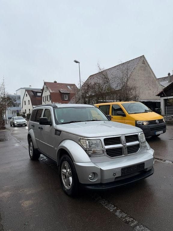 Second-hand Dodge Nitro SE 177 CP (130 kW) 2008 Argintiu SUV