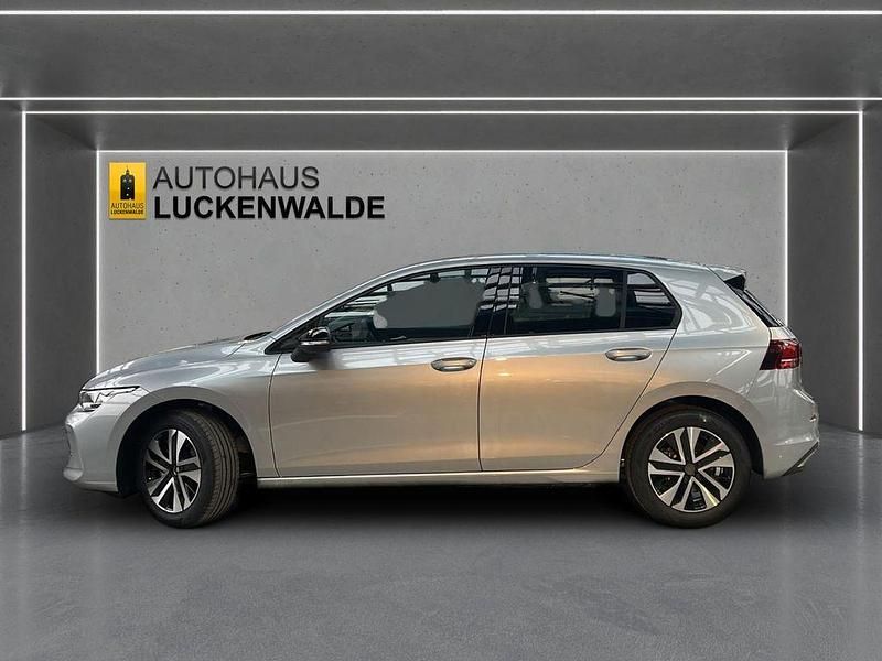 Neu VW Golf VIII 150 PS (110 kW) 2026 Silber Limousine