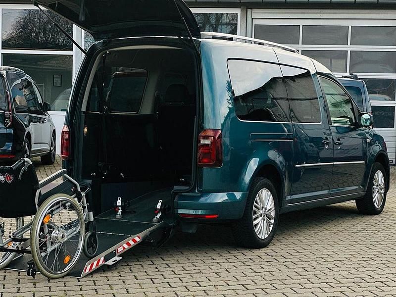 Grün Gebraucht 2019 VW Caddy Highline Van / Kleinbus | 43.900 € - Bild 1/4