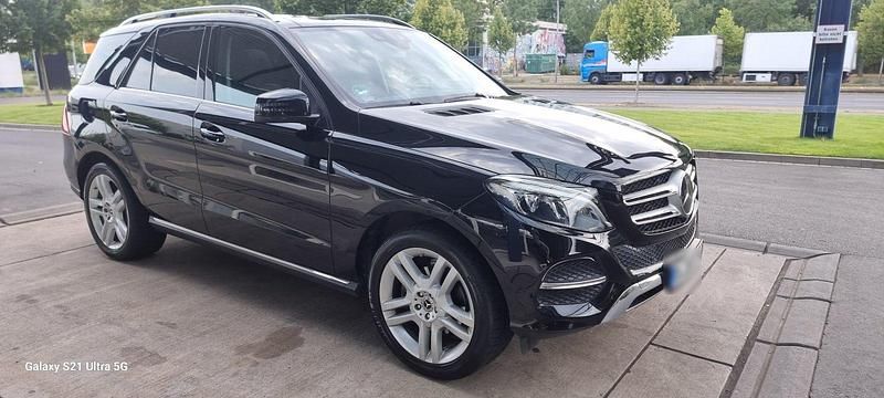 Gebraucht Mercedes GLE350 258 PS (189 kW) 2016 Schwarz SUV