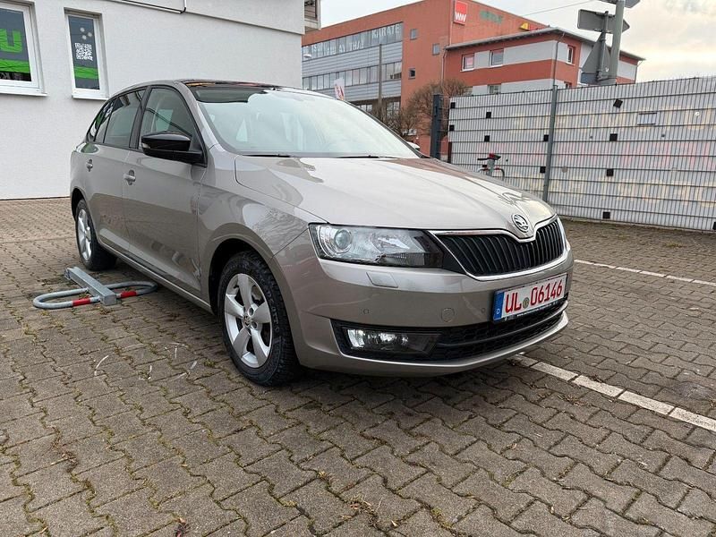 Gebraucht Skoda Rapid Emotion Plus 116 PS (85 kW) 2016 Beige Kombi