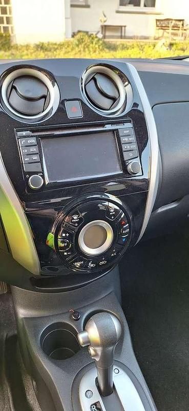 Gebraucht Nissan Note Acenta 98 PS (72 kW) 2016 Silber Kleinwagen