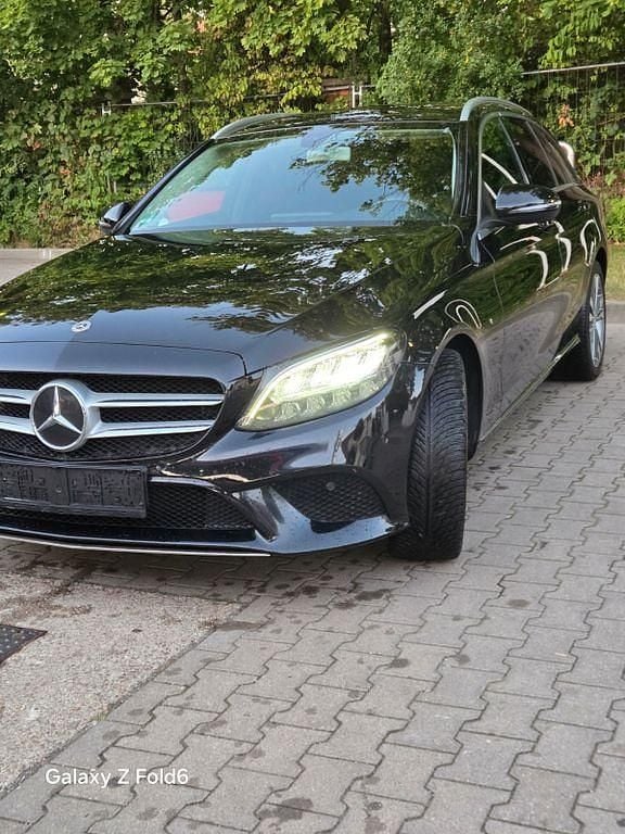 Schwarz Gebraucht 2020 Mercedes C300e Limousine | 18.990 € (Superpreis) - Bild 1/4