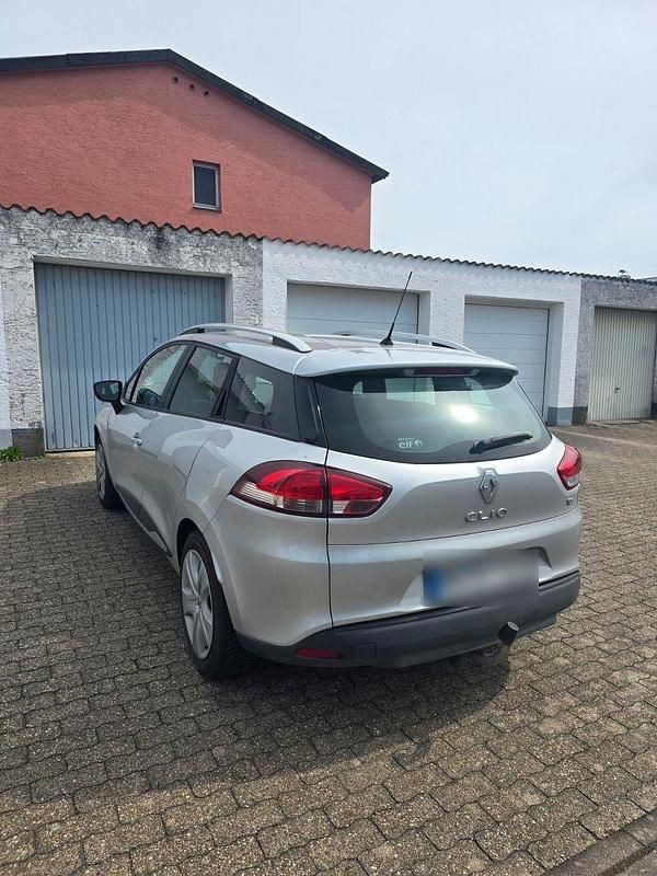 Gebraucht Renault Clio IV 90 PS (66 kW) 2014 Silber Kleinwagen