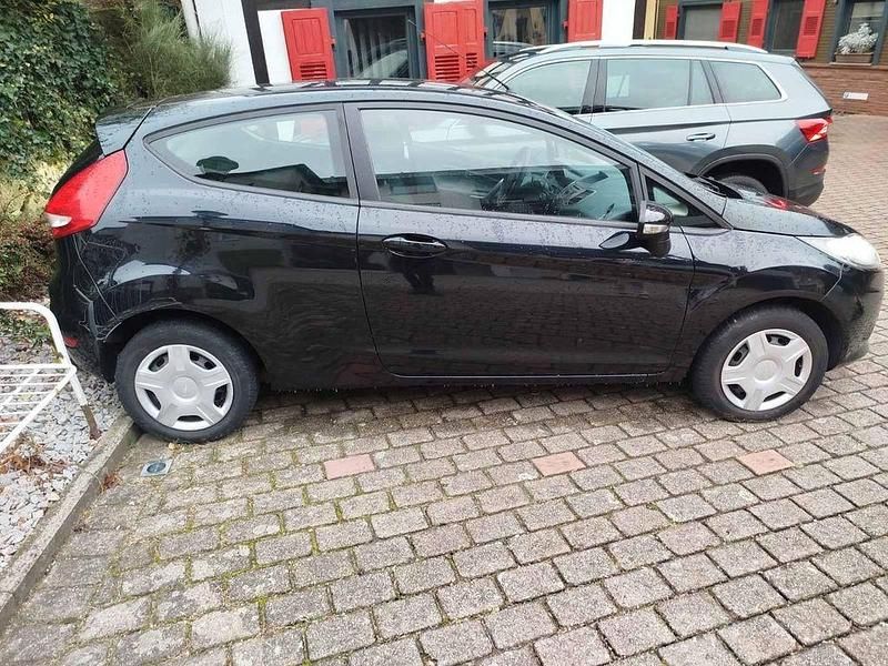 Gebraucht Ford Fiesta 82 PS (60 kW) 2011 Schwarz Kleinwagen