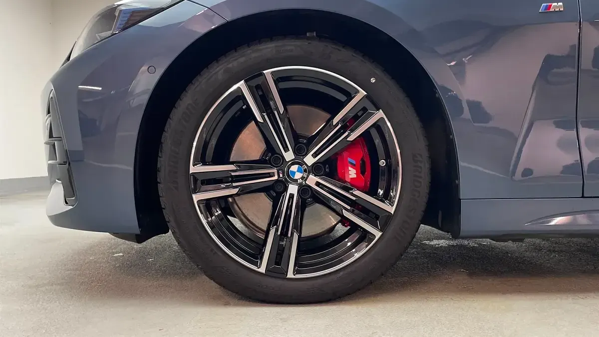 Gebraucht BMW 420 Comfort Edition 184 PS (135 kW) 2025 Arctic race blue metallic Cabrio