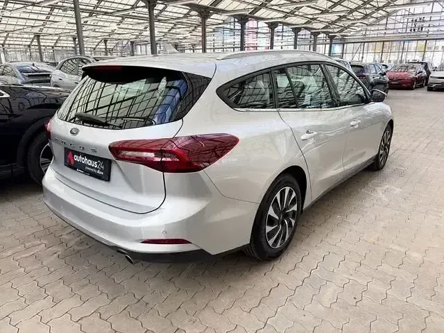 Gebraucht Ford Focus Titanium 116 PS (85 kW) 2024 Silber Kombi