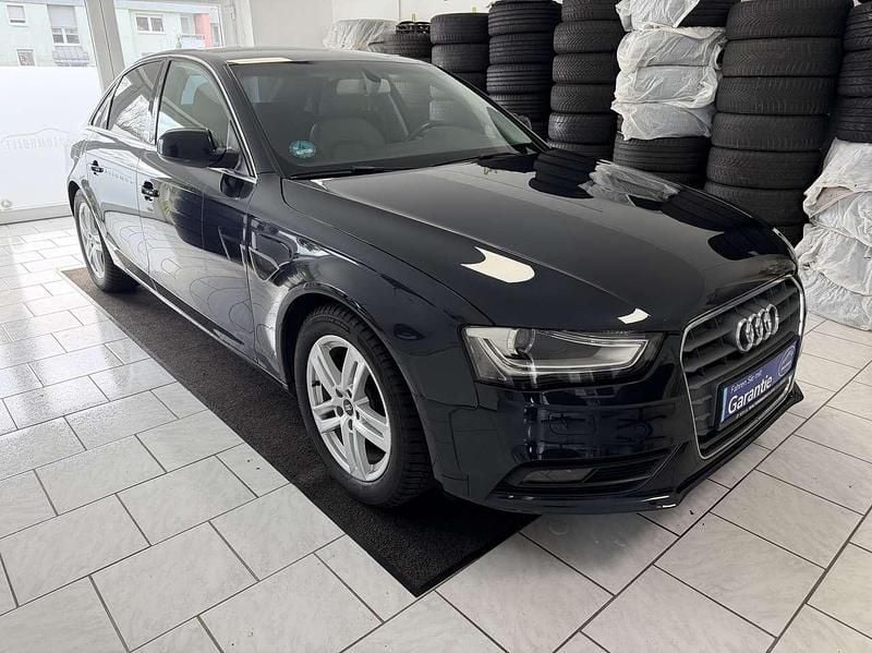 Gebraucht Audi A4 Ambition 150 PS (110 kW) 2014 Mondscheinblau metallic Limousine