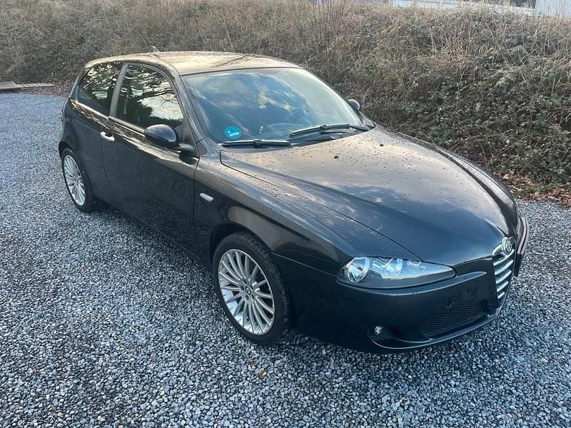 Gebraucht Alfa Romeo 147 120 PS (88 kW) 2006 Schwarz Kleinwagen