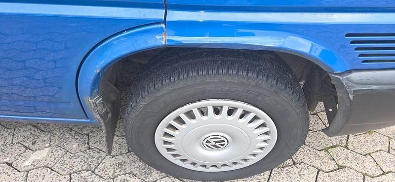 Gebraucht VW T4 102 PS (75 kW) 2002 Blau Van