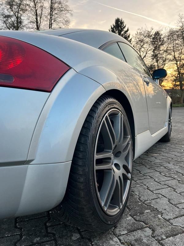 Gebraucht Audi TT Design 180 PS (132 kW) 1999 Silber Coupé