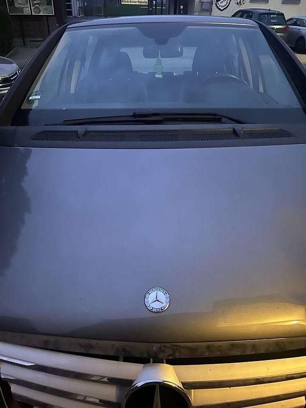 Grau Gebraucht 2009 Mercedes A160 Avantgarde Limousine | 3.500 € (Guter Preis) - Bild 1/4