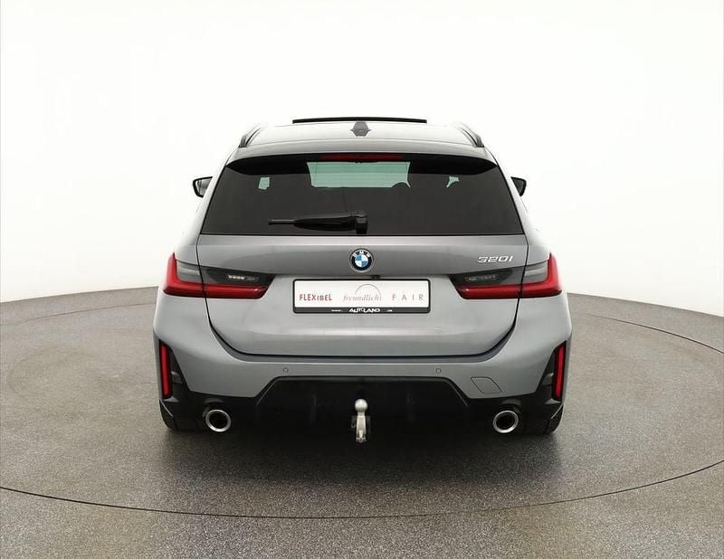 Gebraucht BMW 320 M Sport 184 PS (135 kW) 2025 Skyscrapergreymet. Kombi
