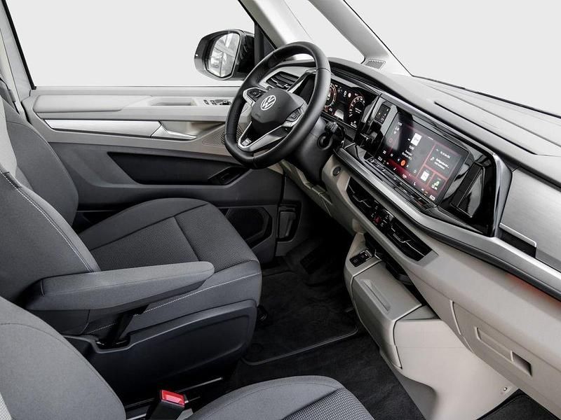 Gebraucht VW Multivan Goal 177 PS (130 kW) 2025 Monosilber metallic Van