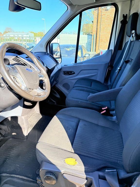 Gebraucht Ford Transit Trend 131 PS (96 kW) 2017 Weiß Van / Kleinbus
