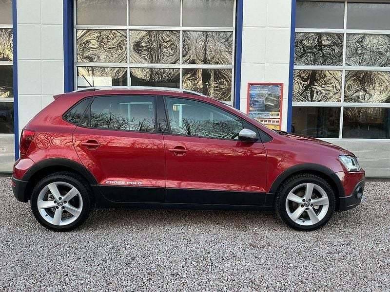 Gebraucht VW Polo Cross 90 PS (66 kW) 2017 Sunset red metallic Kleinwagen