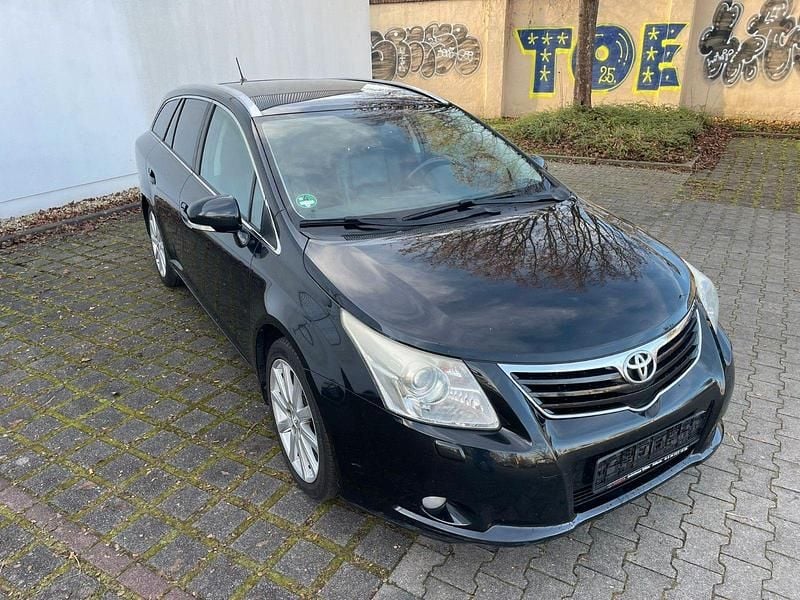Gebraucht Toyota Avensis Executive 152 PS (111 kW) 2011 Schwarz Kombi