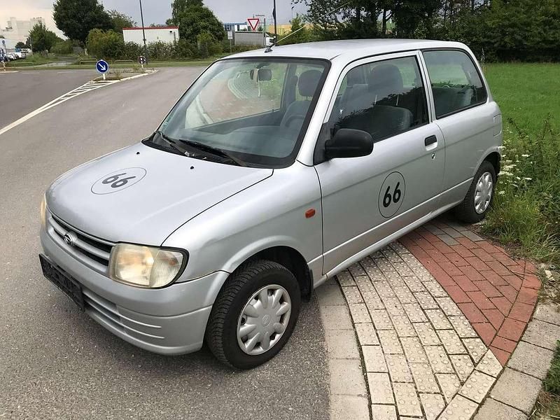 Silber Gebraucht 2001 Daihatsu Cuore Kleinwagen | 299 € (Superpreis) - Bild 1/4