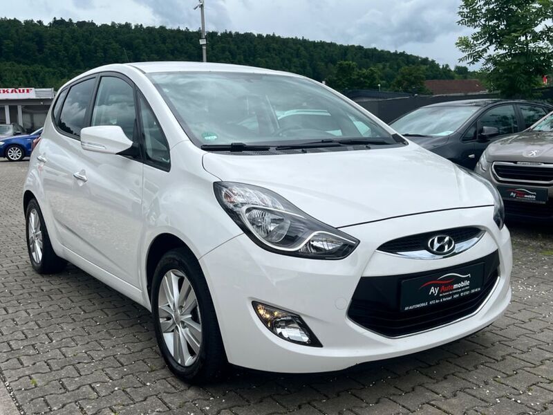 Weiß Gebraucht 2014 Hyundai ix20 Edition Van / Kleinbus | 6.499 € (Fairer Preis) - Bild 1/4