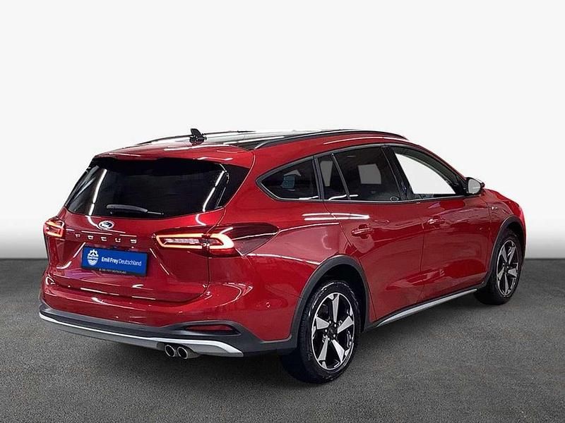 Gebraucht Ford Focus Active 125 PS (91 kW) 2024 Fantasticrot metallic Kombi